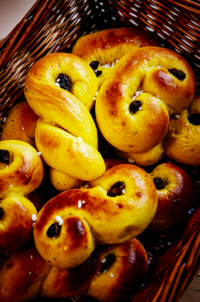 Prova att baka lussekatter med surdeg. Foto: Cata Portin/Marthaförbundet